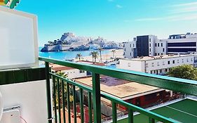 Apartamento Nuevo Centrico En Primera Linea De Playa Con Vistas Al Mar, Piscina, Aire Acondicionado Y Wifi
